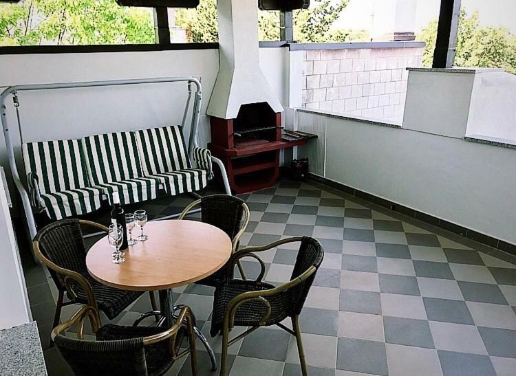 Mundial Apartments Nijvice Zewnętrze zdjęcie